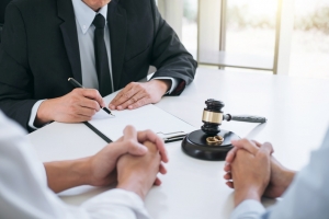 Divorce Attorney: Why Should You Work With A Divorce Attorney?